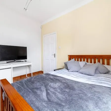 2 Bedroom Duplex Apartment